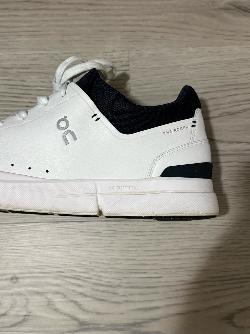 On Running The Roger Mens 14 White Navy Tennis Shoes Speedboard Vegan Leather - Picture 3 of 10